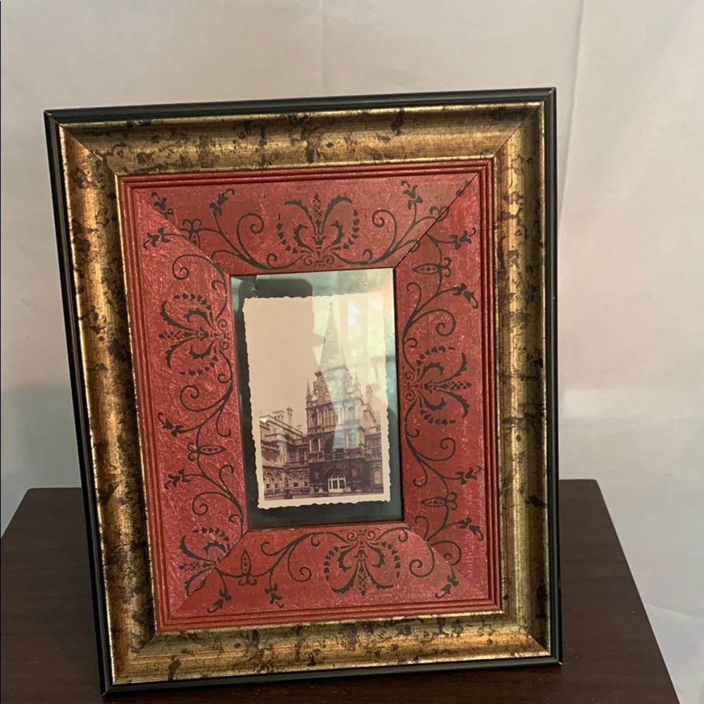 Vintage-Inspired Gold and Red Picture Frame